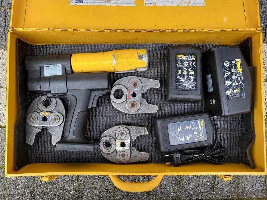 Zaciskarka REMS MINI PRESS ACC + Szczęki V22 V12 M18 Aku 2 x 2,5Ah