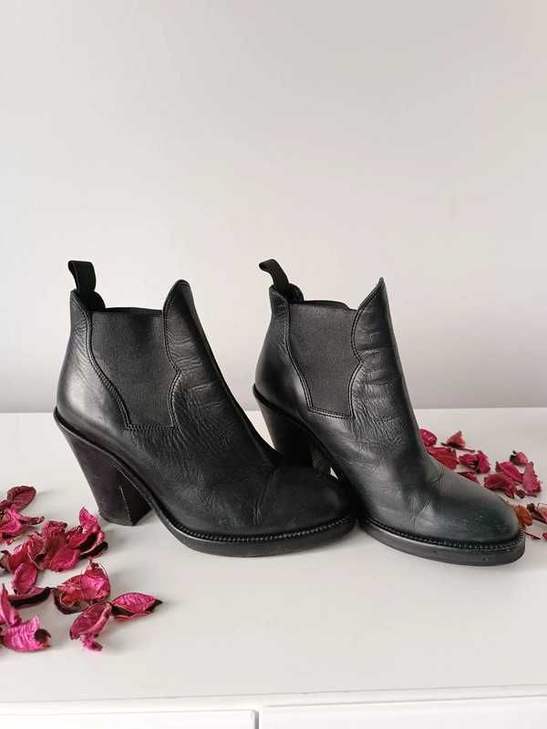 Oryginalne skórzane buty damskie Acne