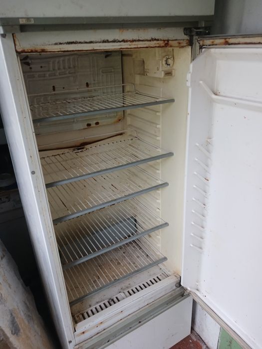Продам холодильник