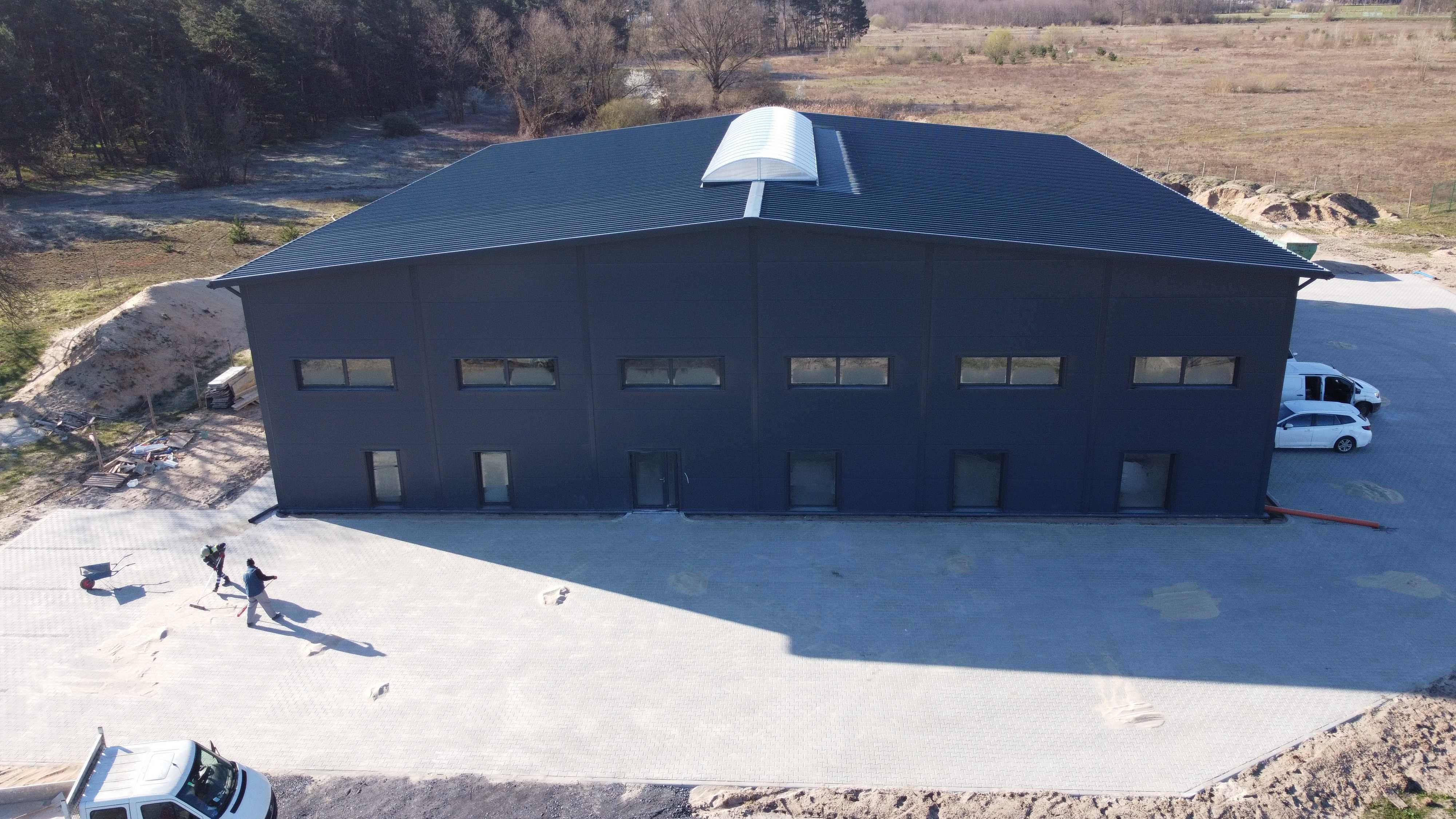 Hala stalowa ocieplana produkcyjna 30 x 30 x 7m, 900m2