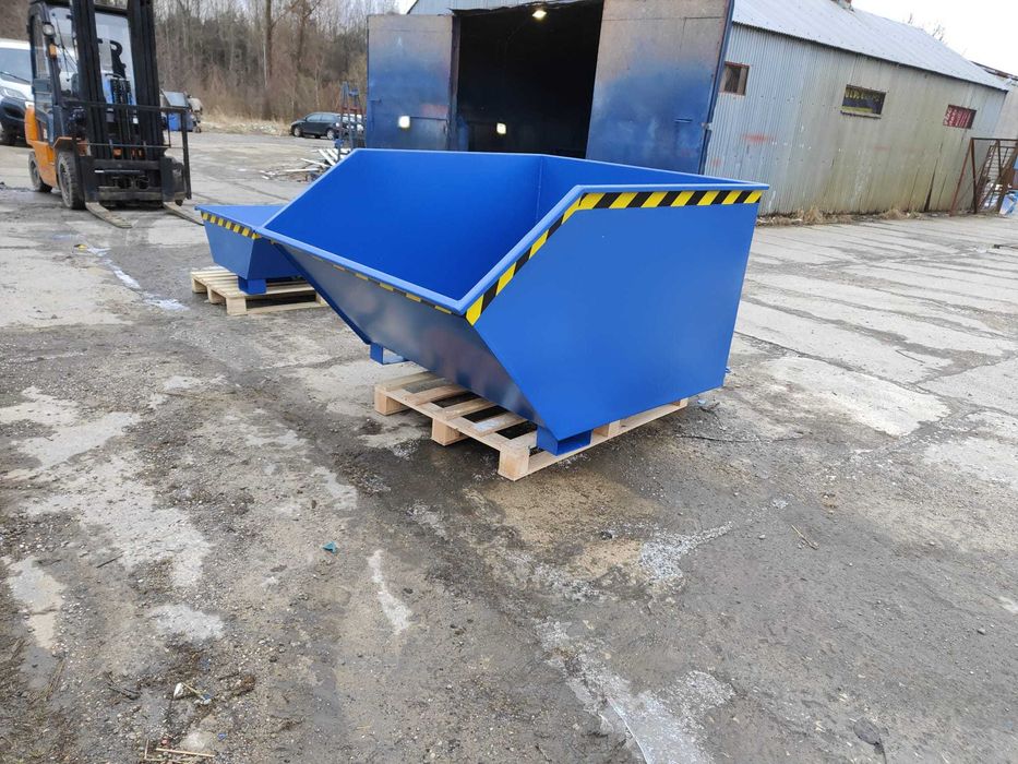 Nowa koleba dla firm, PMUC Light 1250 L, przechylny pojemnik