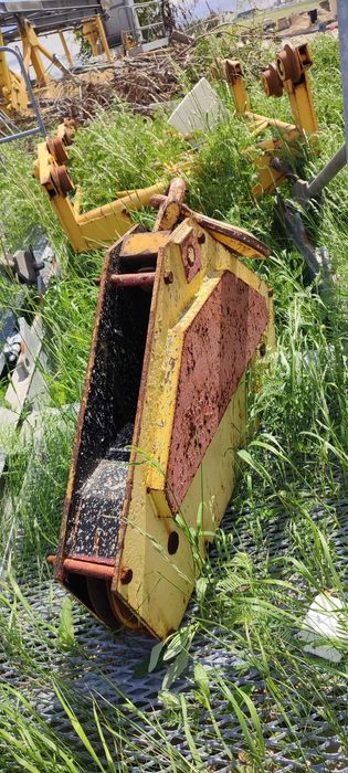 Żuraw wieżowy FM GRU 1250 cty