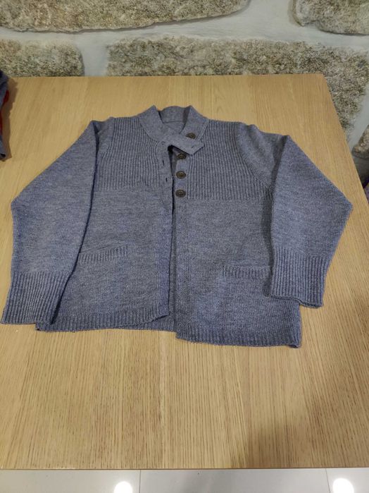 Lote de casacos em malha