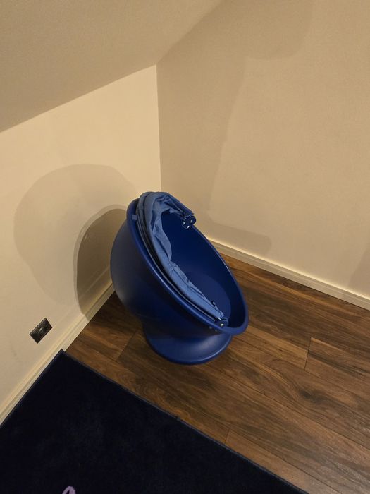 Krzesło obrotowe fotel jajko Ikea PS LÖMSK granatowy