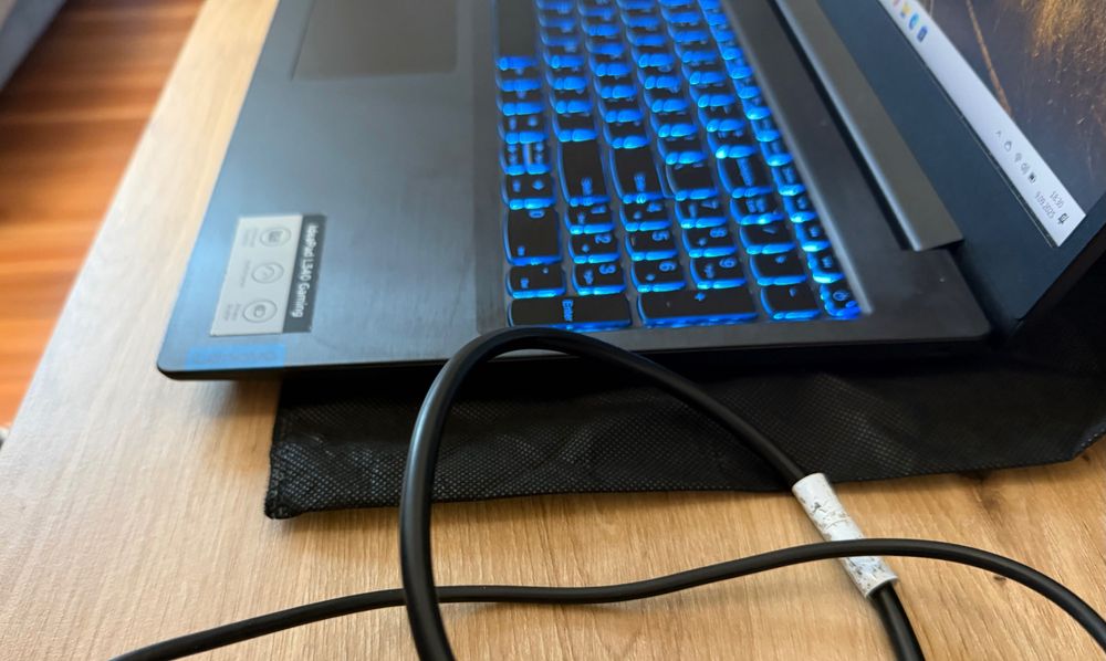 Zadbany Mocny Gaminowy Laptop Lenovo 8/512 GB Gtx 1650 i5 15.6 nvidia