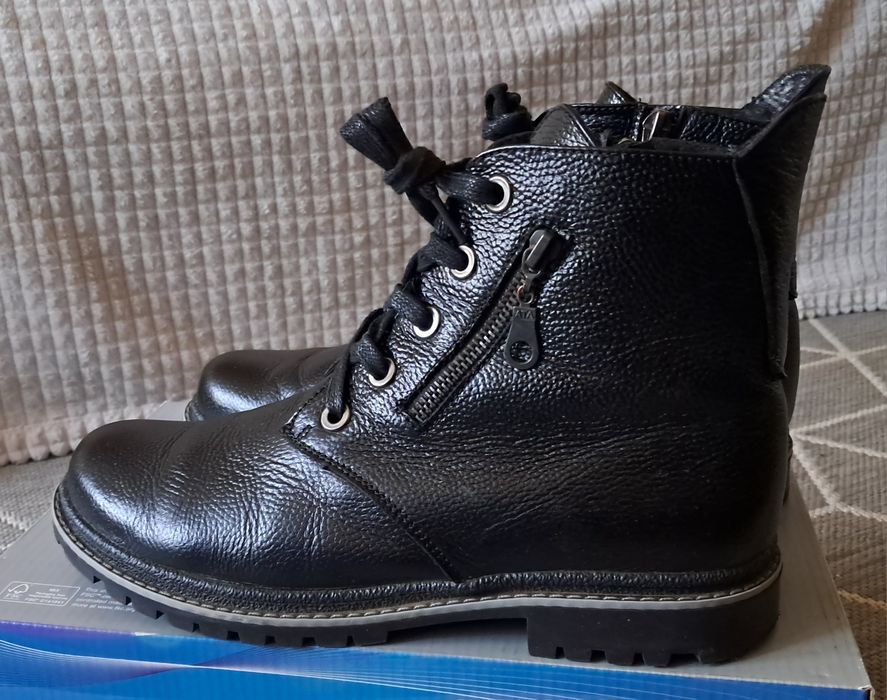 Ботинки кожаные черные