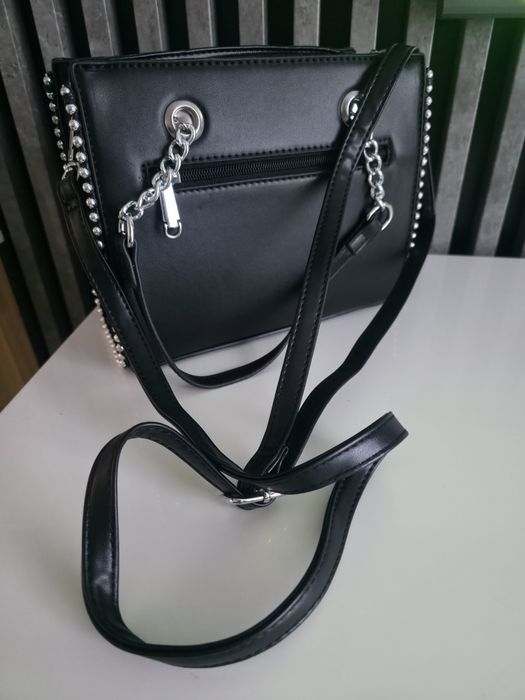 Elegancka pikowana torebka do ręki i przez ramię