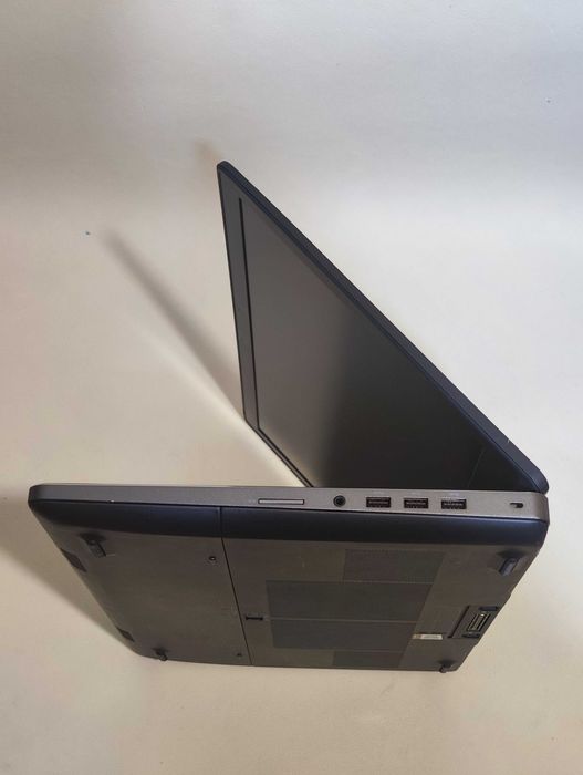 Ноутбук Dell Precision 7710 17" XEON E3/16Gb/SSD/nVidia M3000M 4Gb
