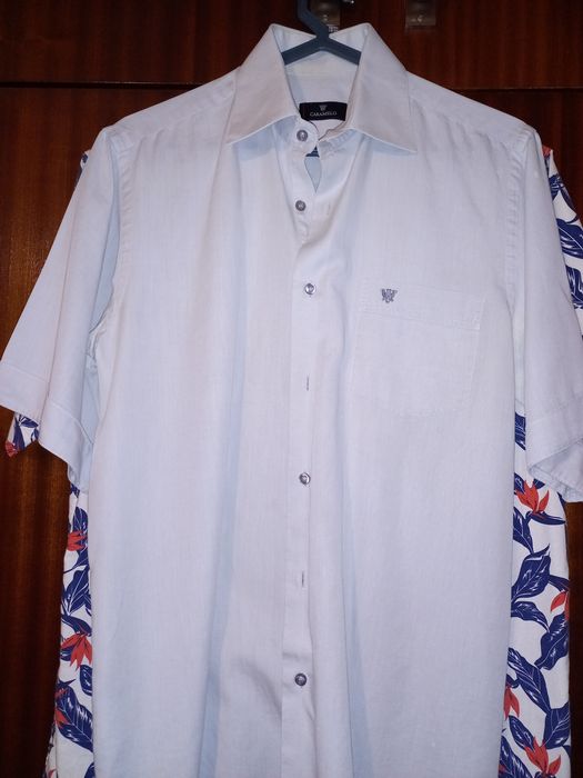 Camisas em algodão