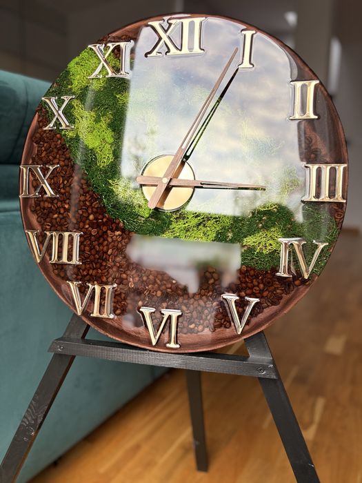 Zegar z żywicy epoksydowej