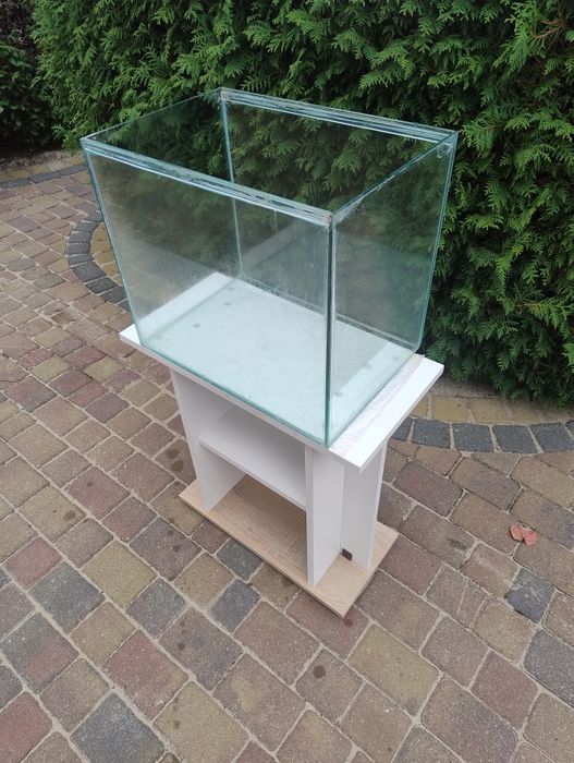 Sprzedam akwarium i szafka