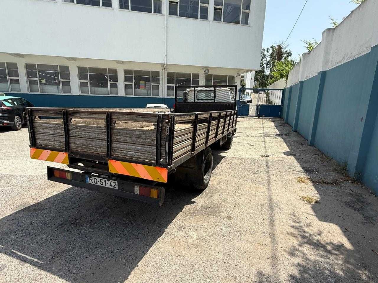 Toyota Dyna 250 com apenas 45 mil KM