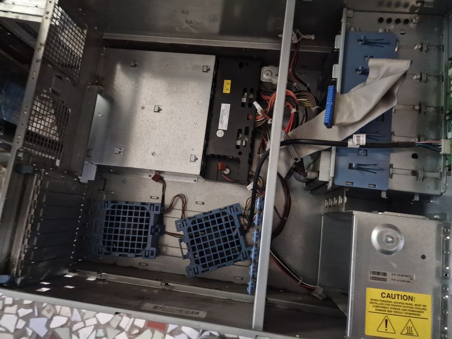 Серверный корпус HP Proliant ML350 G5