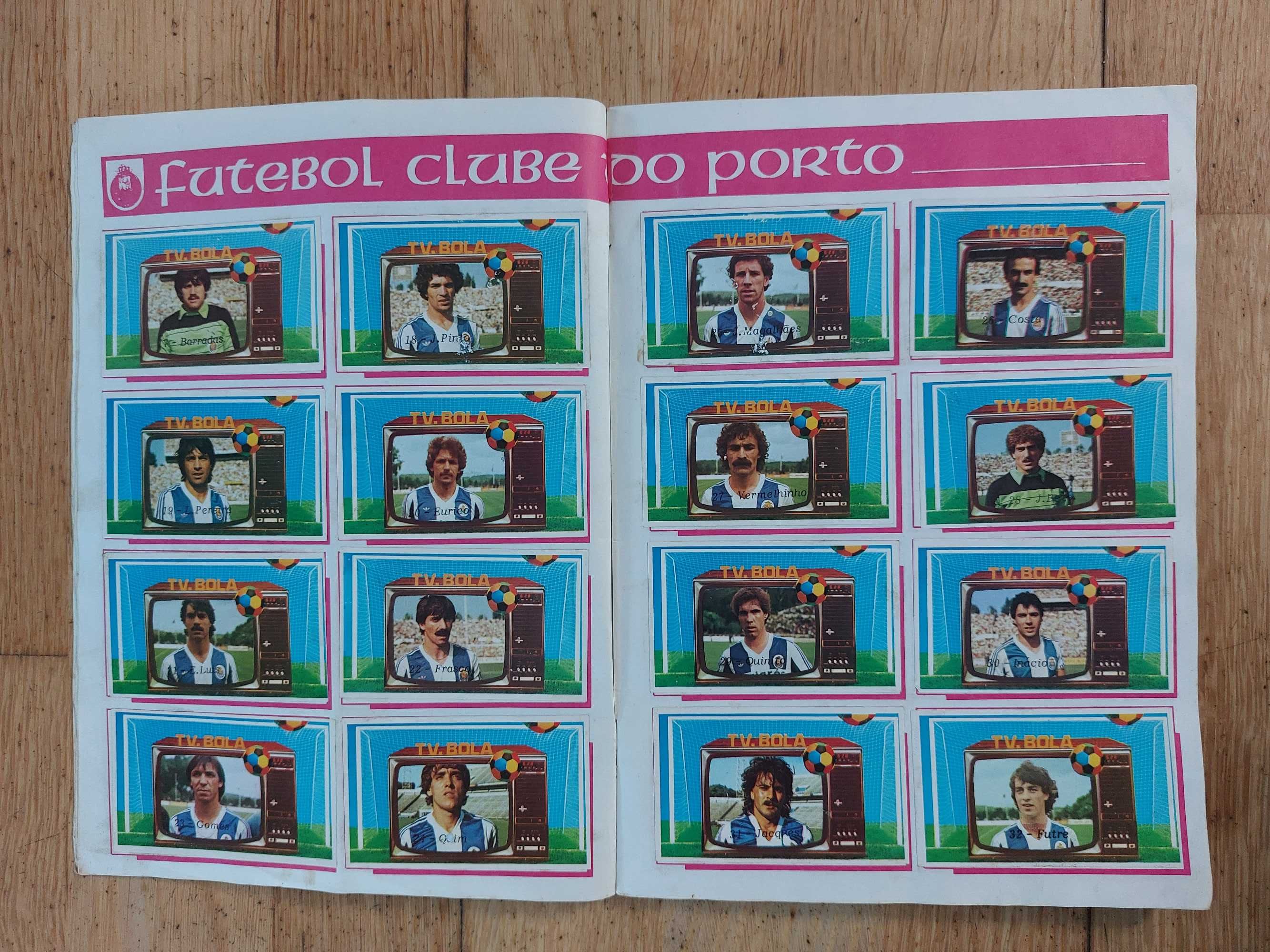 Caderneta de cromos "TV Bola" - Completa