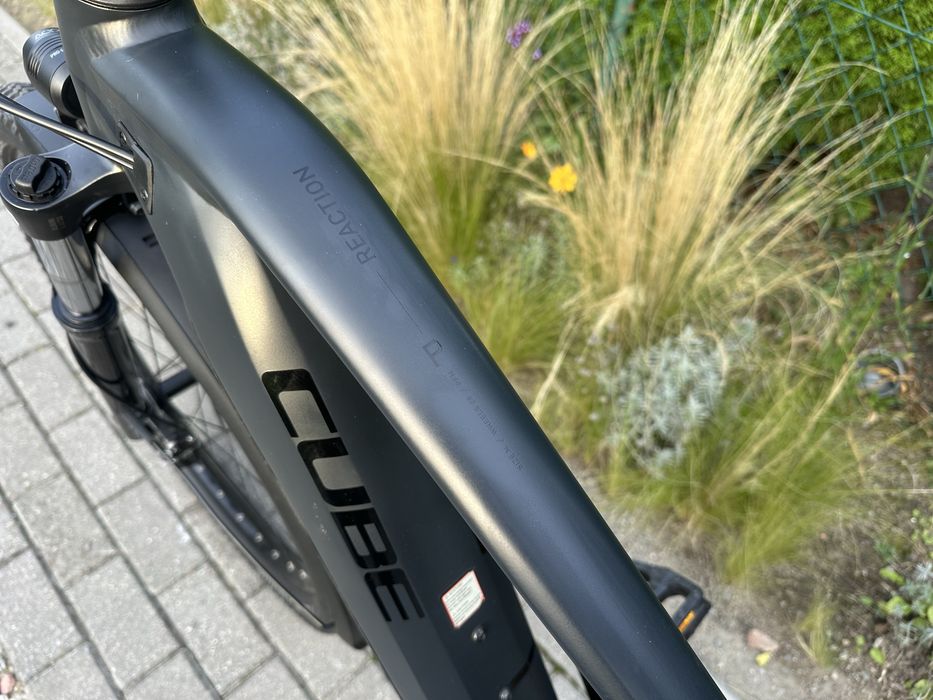 Sprzedam rower elektryczny Cube Smart Bosch