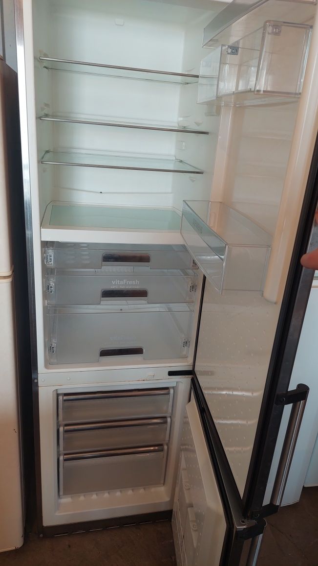 холодильник Siemens T-RE561T22