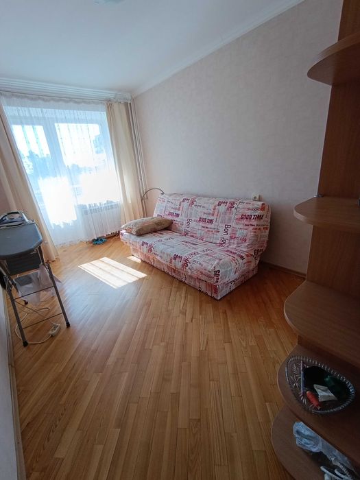 Продам 3-кімнатну квартиру на Космосі