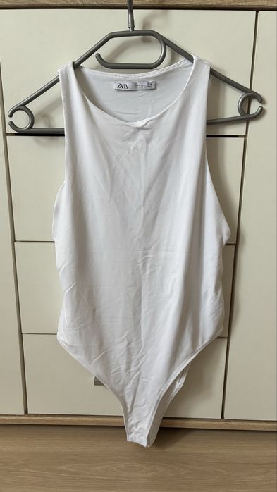 Biale body zara M/38