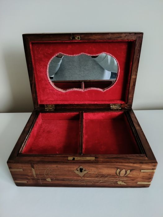 Szkatułka Drewniana - Antyki