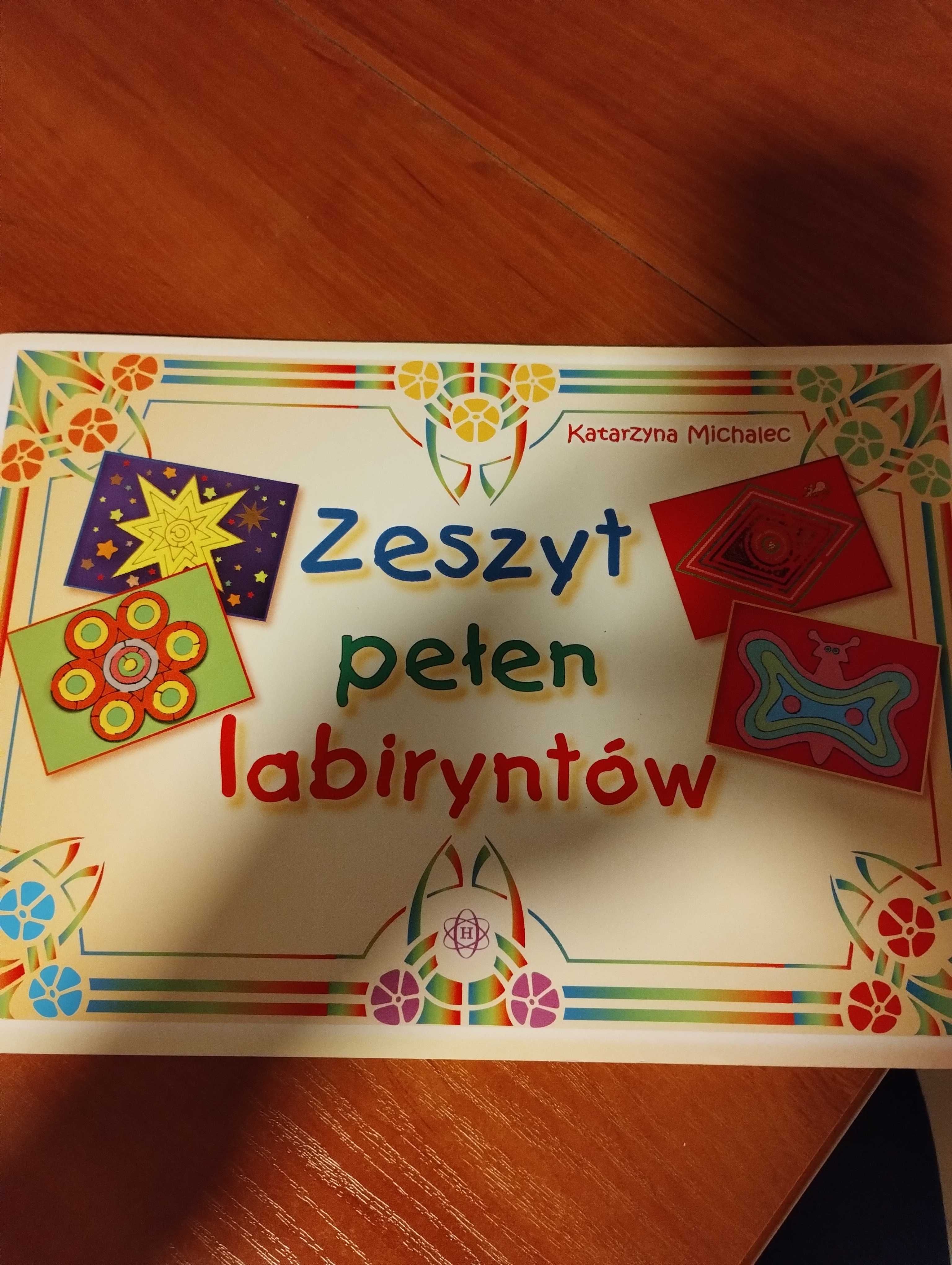 Zeszyt pełen labiryntów