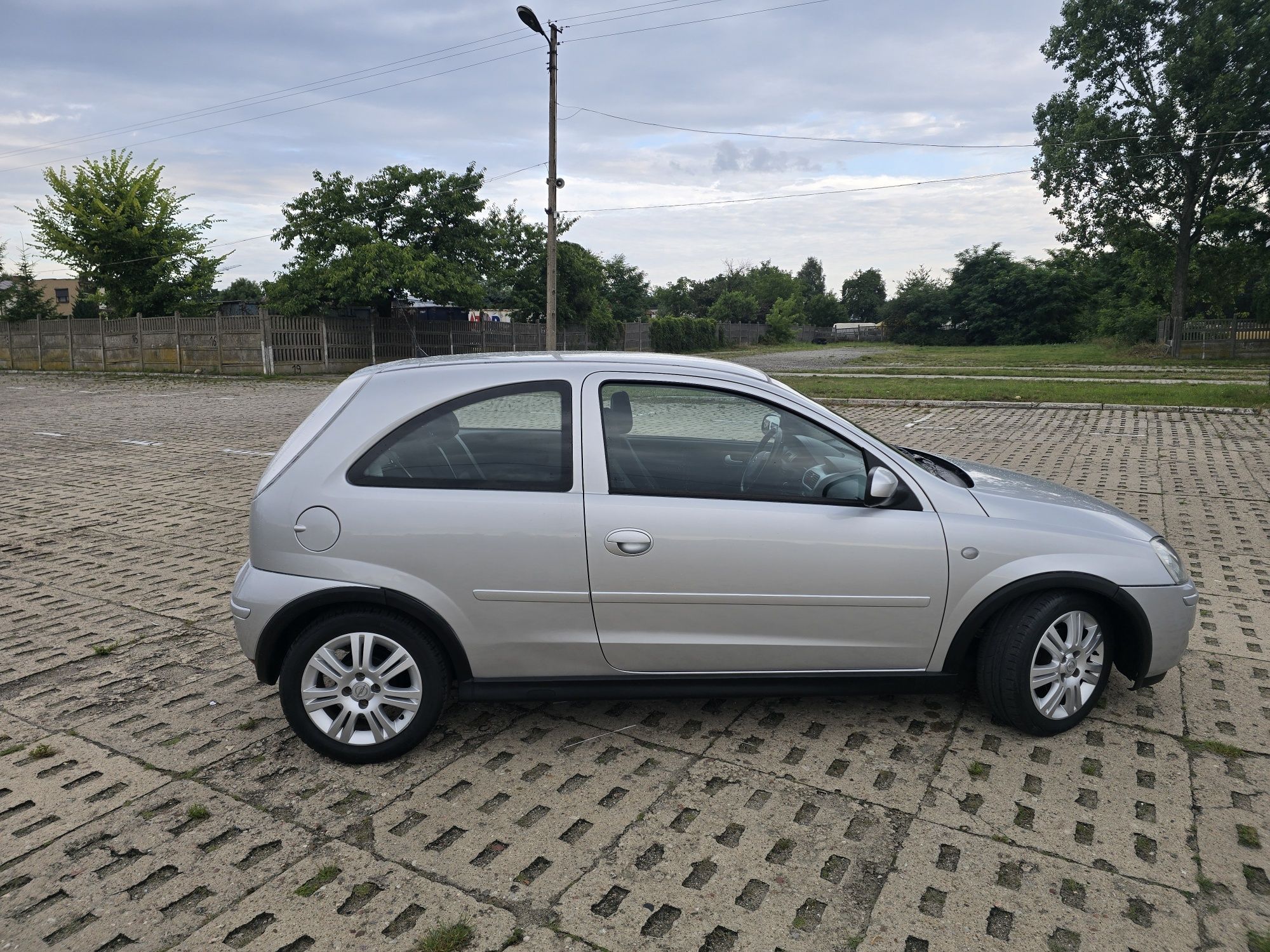 Opel Corsa 1.2Benz 80Km Klimatronik EL Szyby C.Zamek