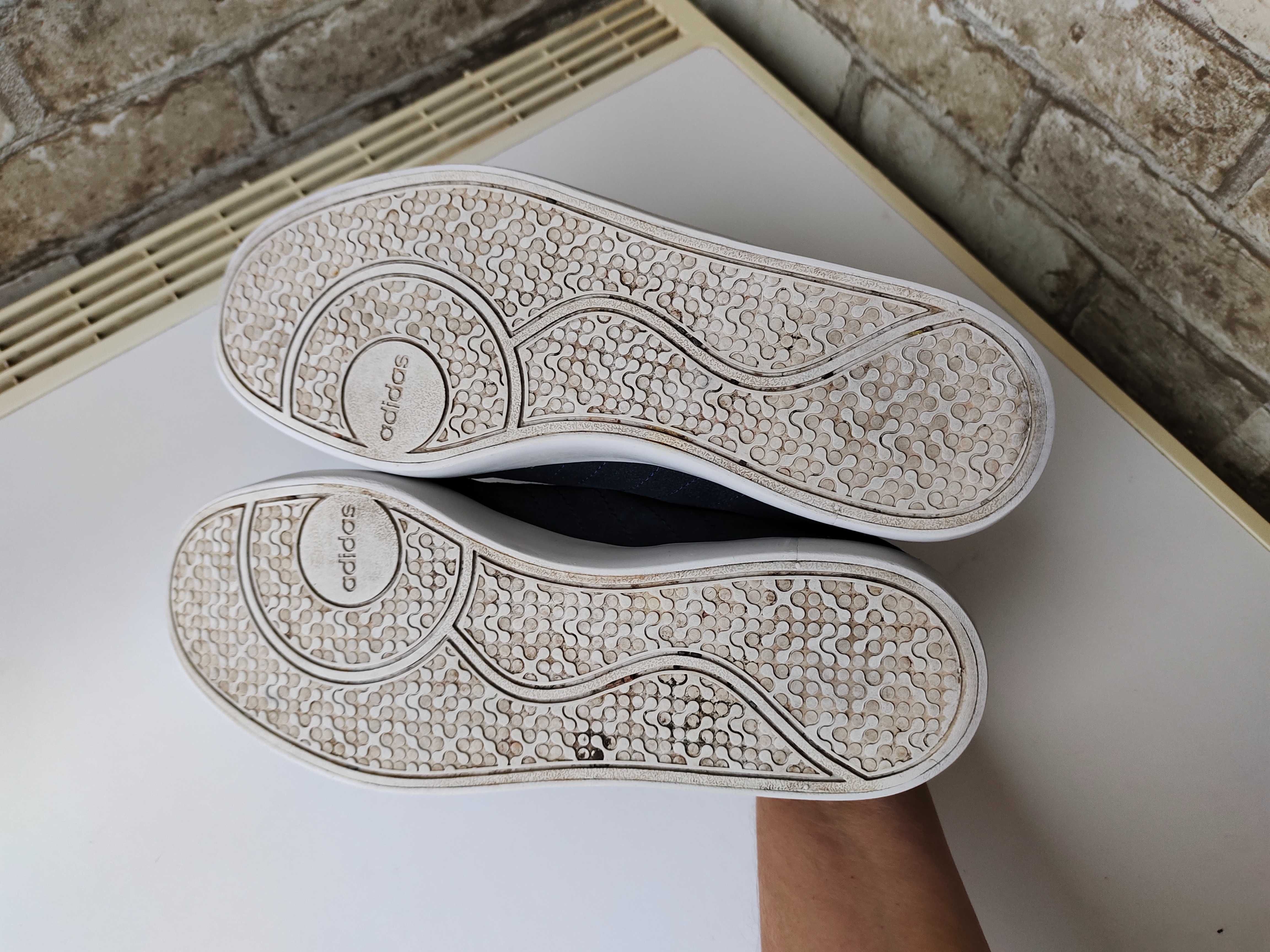 Кроссовки  adidas