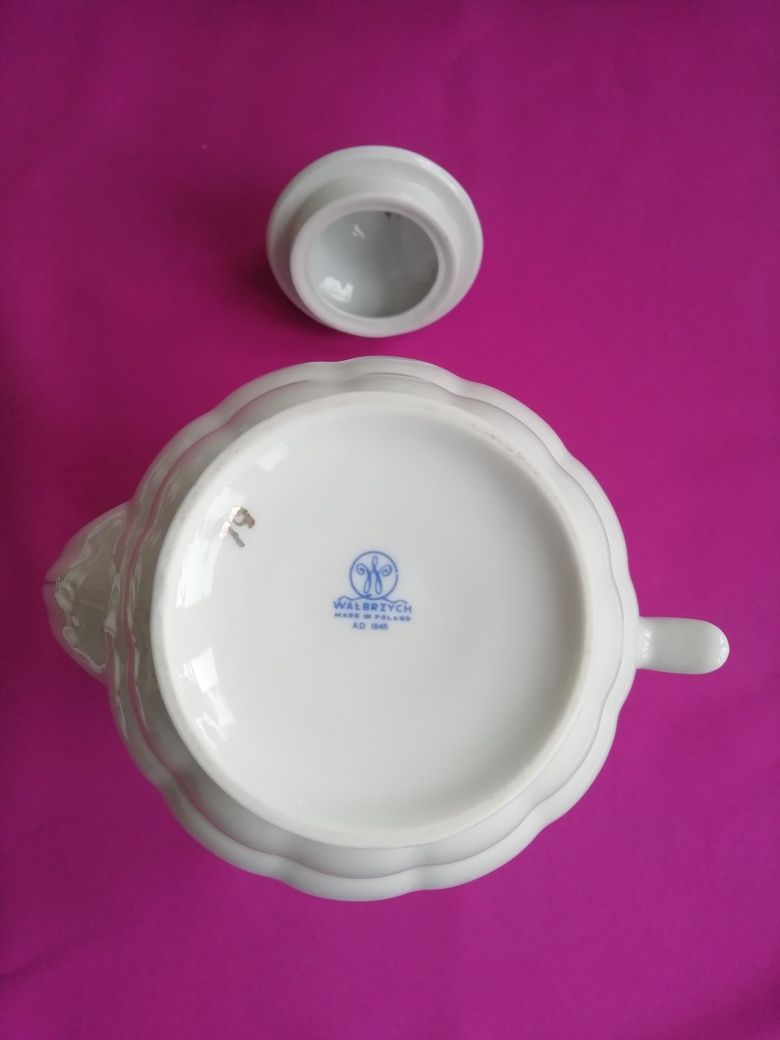 Zestaw do kawy 6 filiżanek - porcelana Wałbrzych