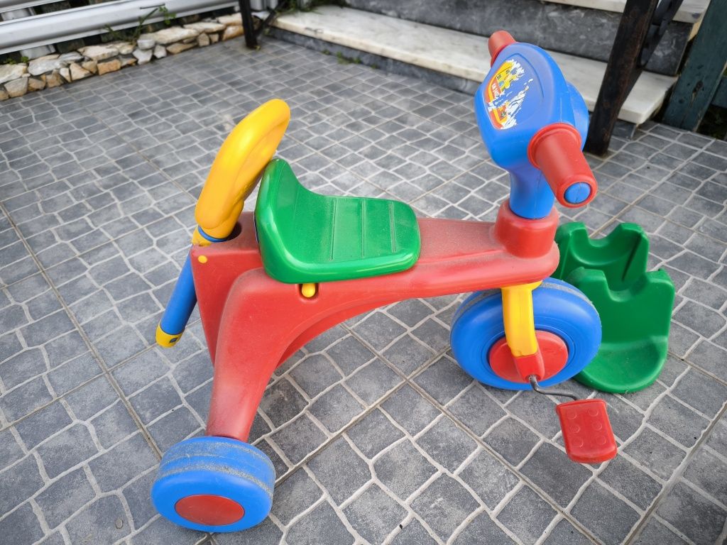 Triciclo bebé criança chicco