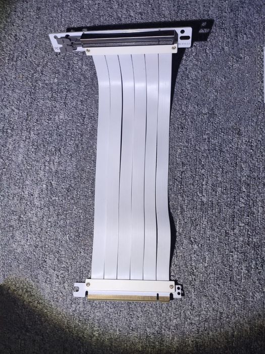 Райзер 3.0 білого кольору