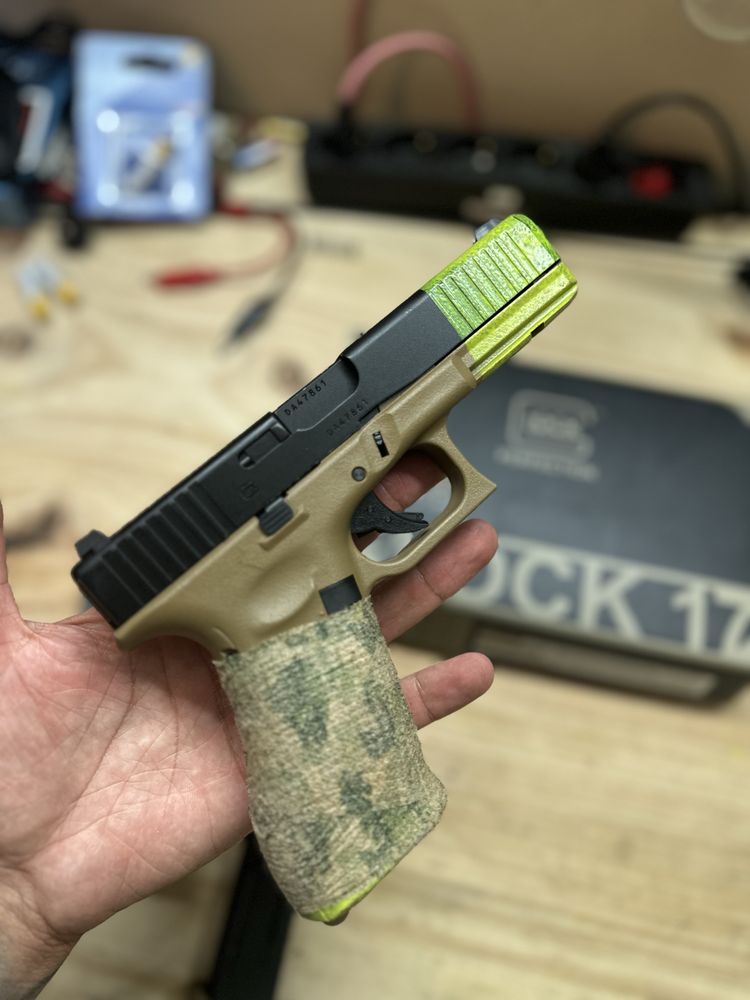 Glock 17 Gen 5 - Elite Force Fully Licensed