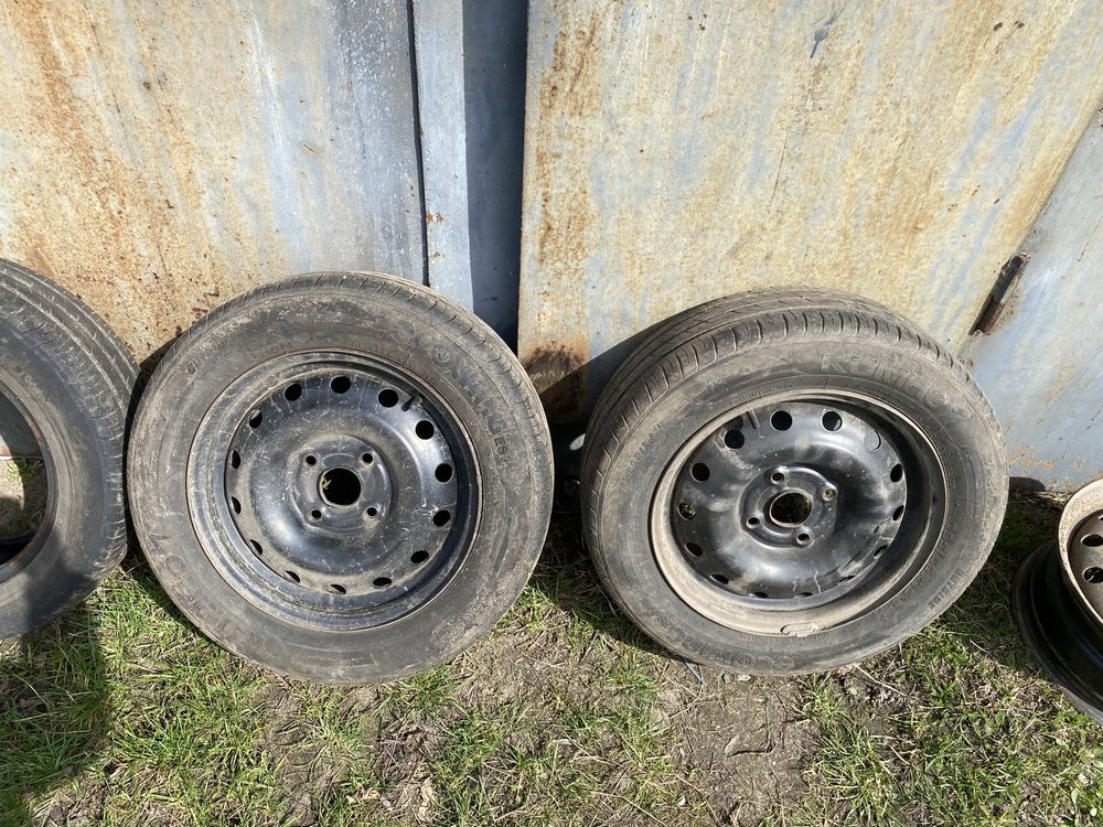 Літня резина Kumho Ecowing 195/60 R15 залізні диски