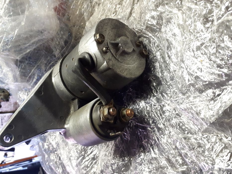 Продам стартер на ниссан Р12