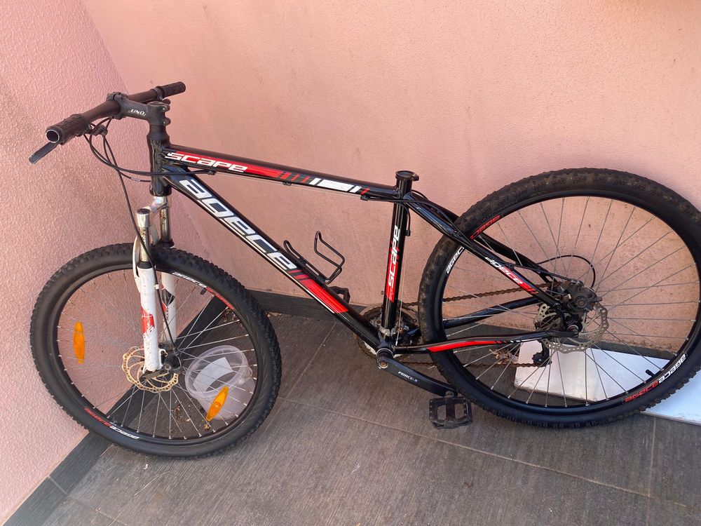 Bike Btt (um pouco má de aparencia mas está boa)!