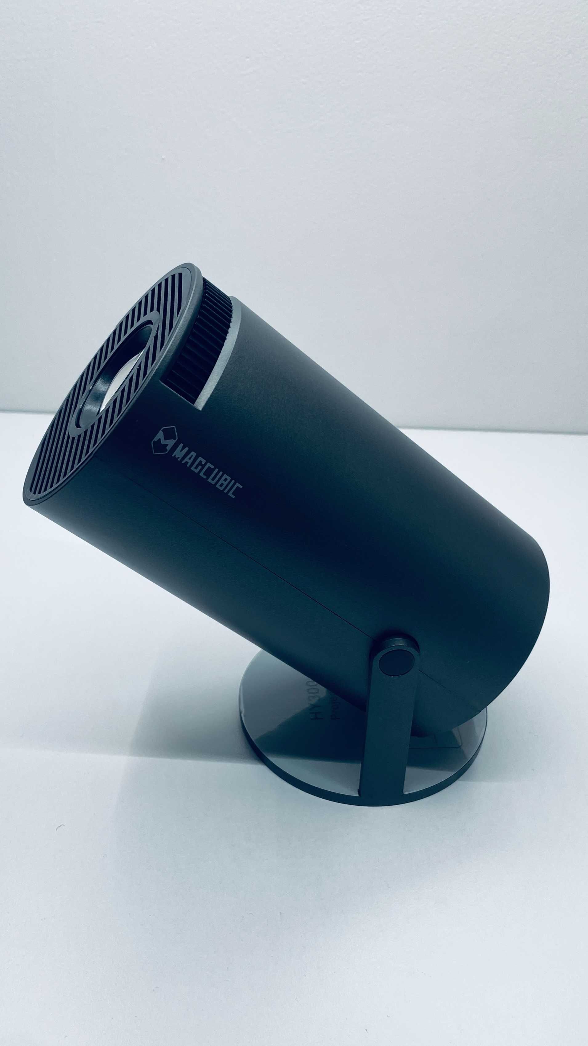 Projektor 4K Magcubic Android 11 WiFi 6 Bluetooth 130" Obrót 360