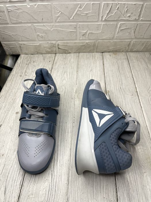 Крутые женские кроссовки штангетки reebok