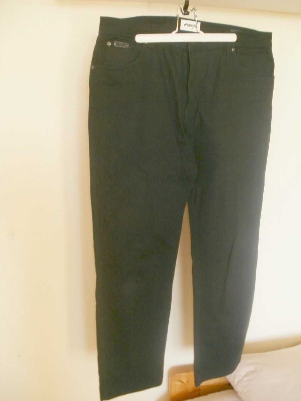 Wranglery  czarne spodnie męskie W36L30