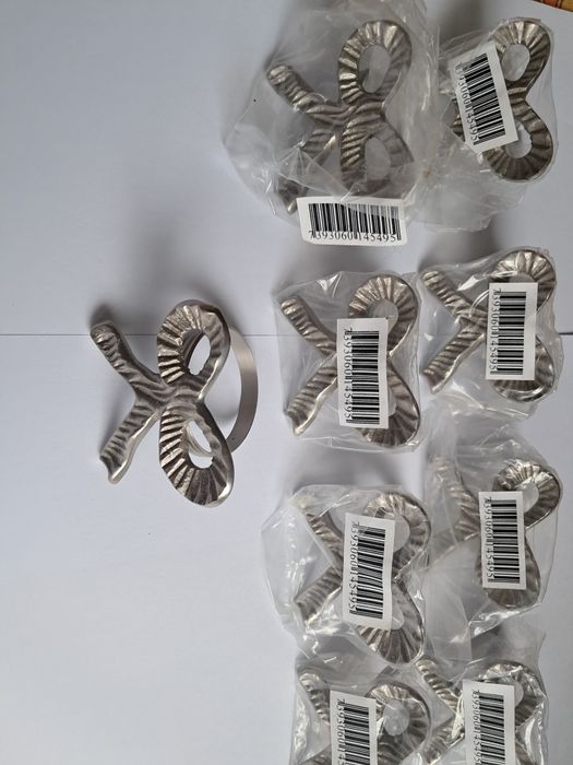 Zestaw 9 metalowych obrączek na serwetki stołowe