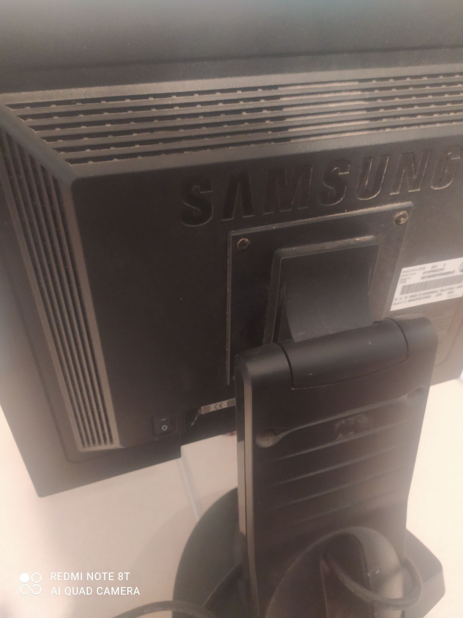 Monitor Samsung z kablem