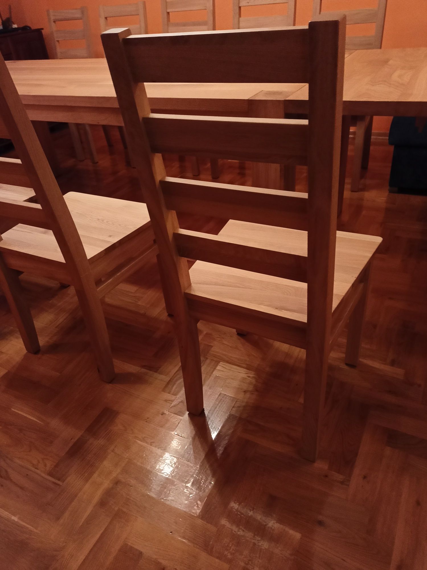 Stół dębowy i 10 krzeseł dębowych