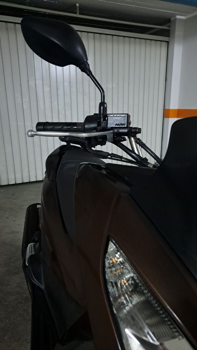 Vendo Honda PCX 125 cc castanha