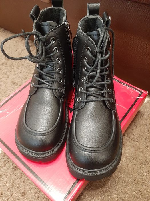 Демісезонні черевики для дівчинки