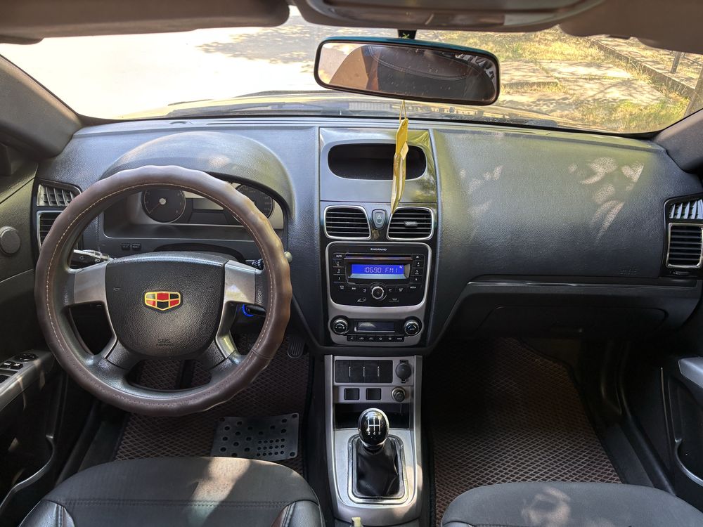 Geely Emgrand EC-7 2012 год