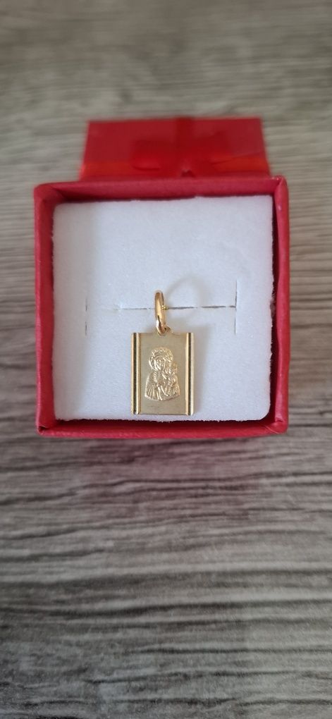 Au 333 medalik M. B Częstochowska mat