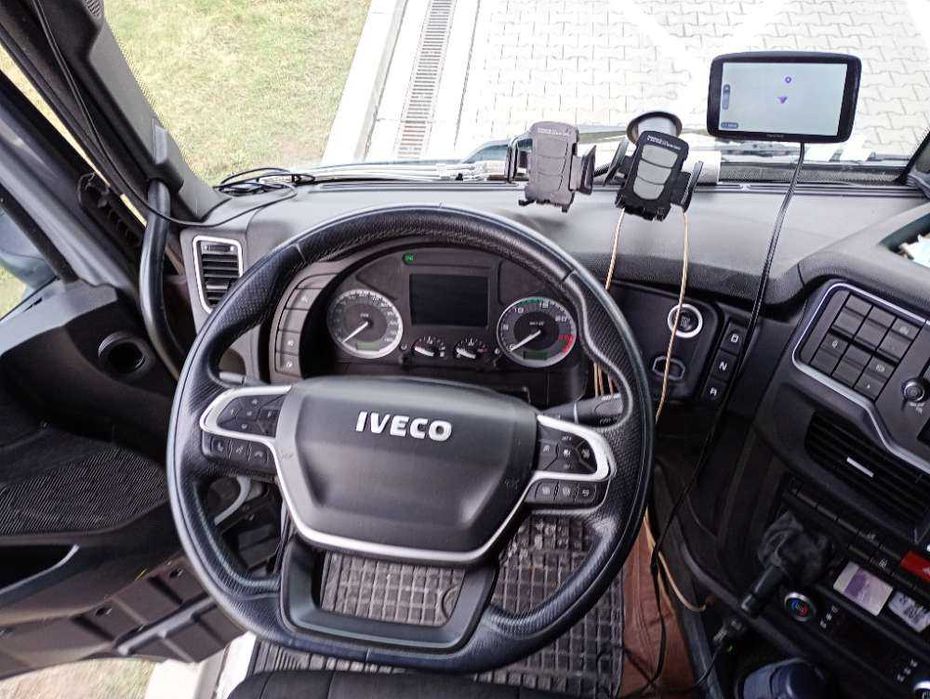 Iveco AS440ST, Salon Polska, LNG, Na kontrakcie serwisowym, Mega