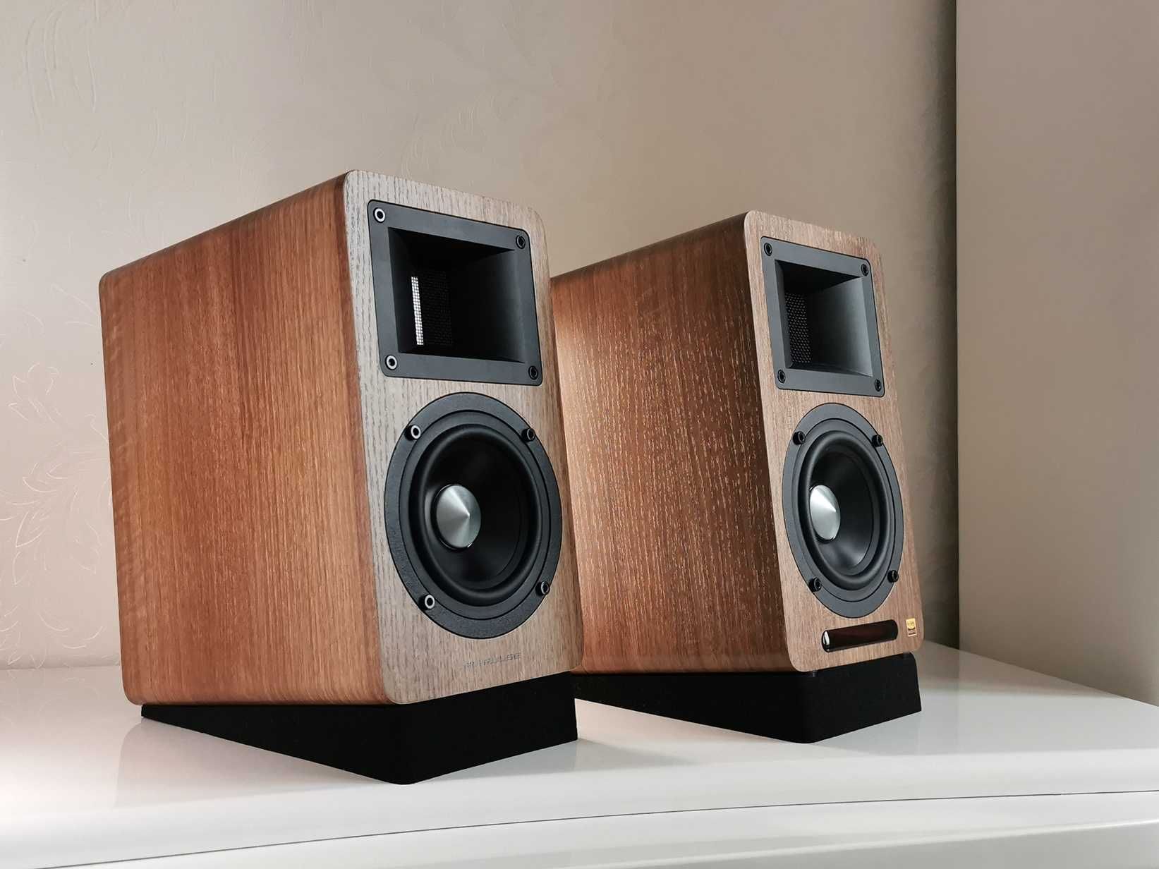 Активная акустика Airpulse A80 Walnut