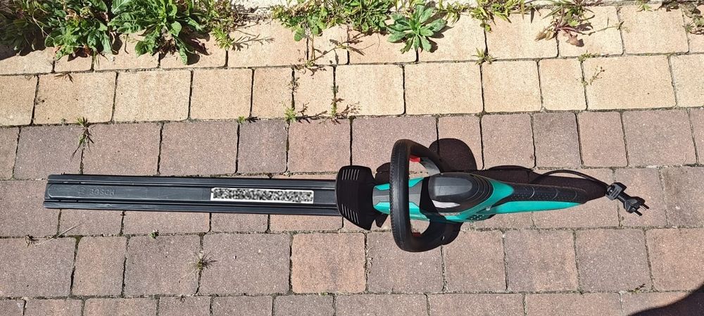 Maszyna do cięcia żywopłotu Bosch na 230V, posiada sprzęgło