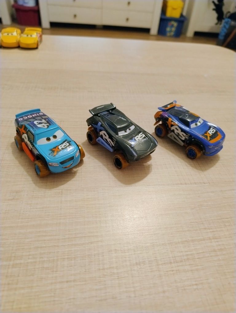 Mattel Auta Cars Mud Racing 1:55