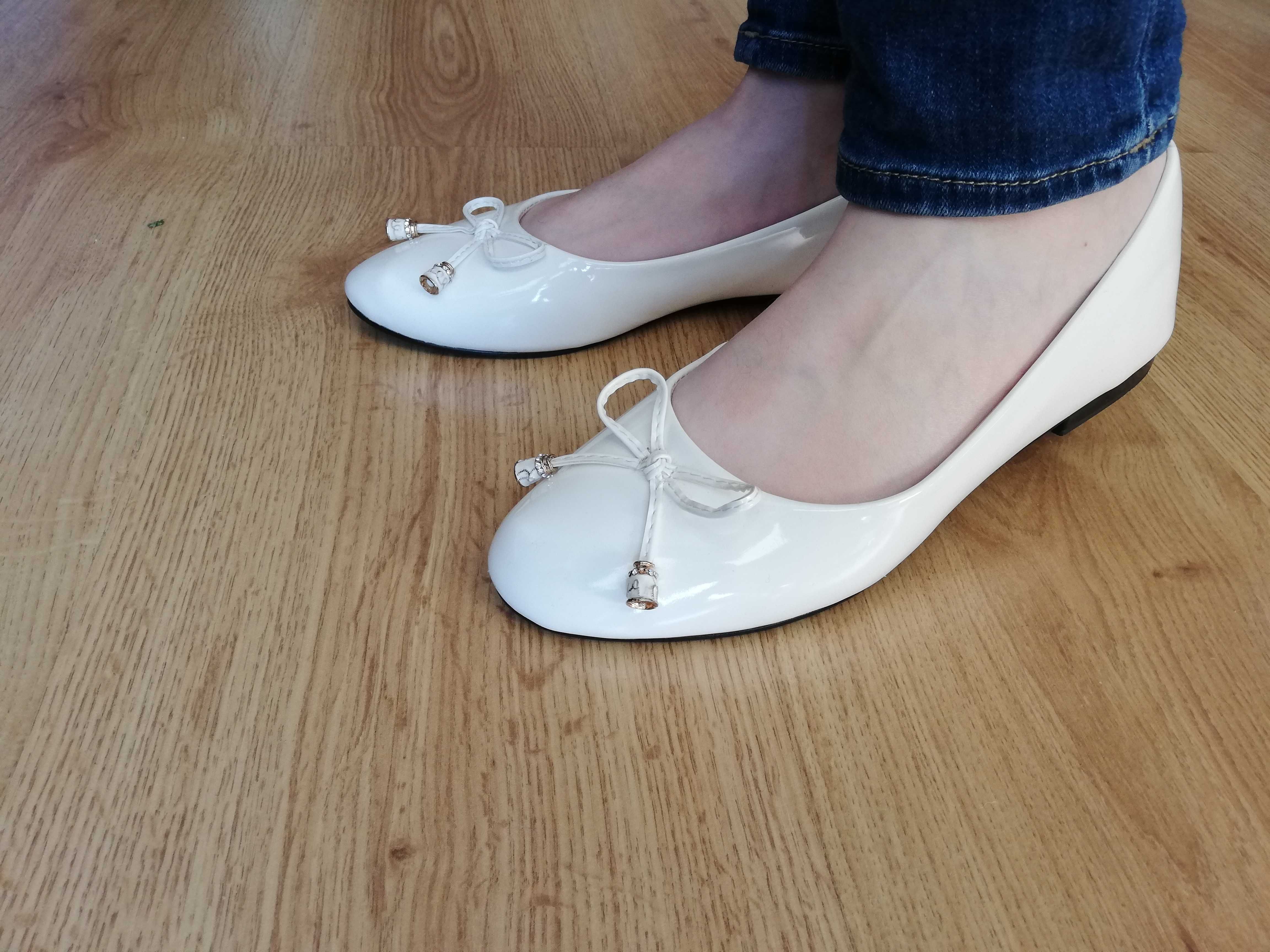Buty białe baleriny eleganckie ślub wesele komunia