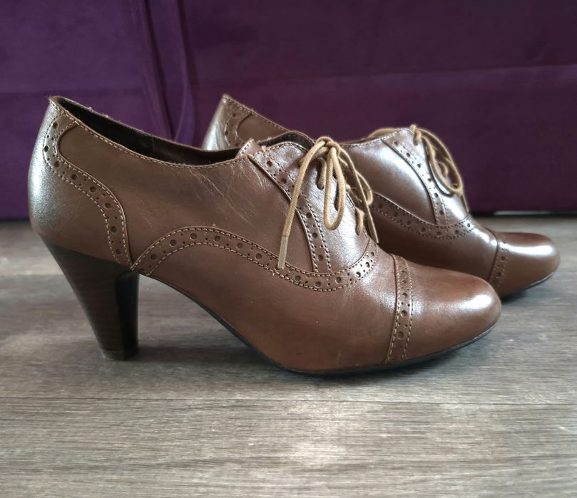 Шкіряні туфлі-оксфорди clarks броги на шнурівці  розмір 39
