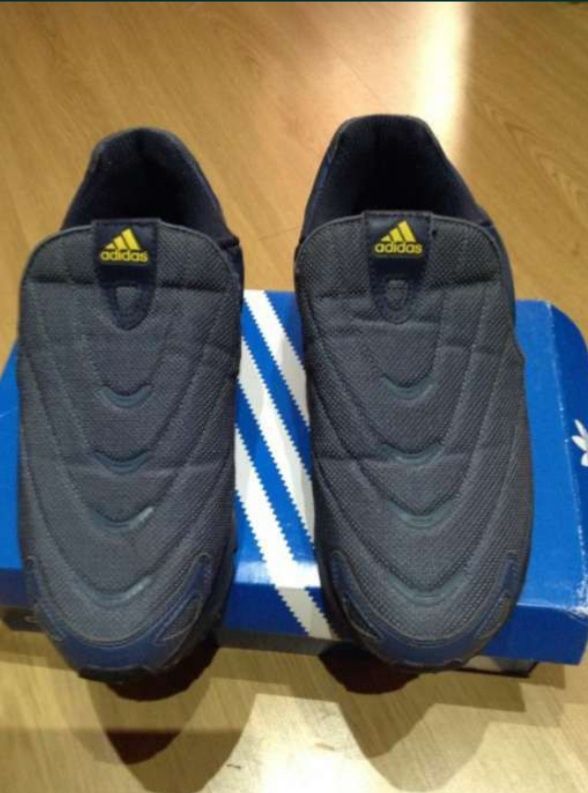 Tênis adidas azuis